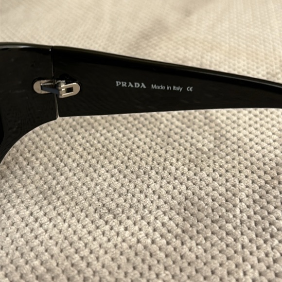 Vintage Prada Sunglasses - Picture 4 of 7